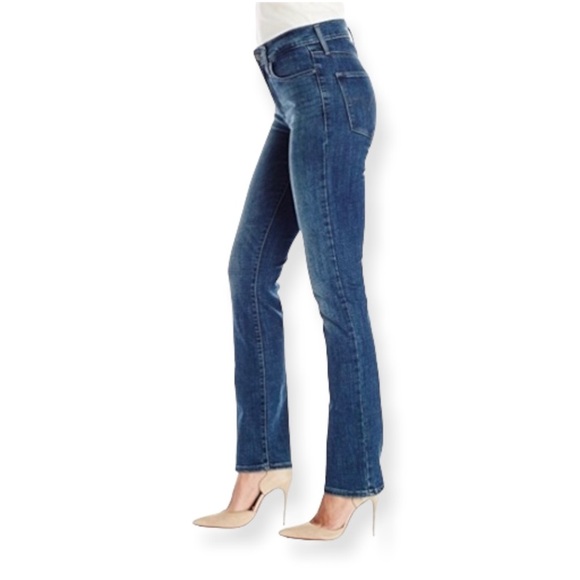 🌸New🌸 Levi’s Mid Rise Slim Jeans Size 6S Blue NWT - Picture 1 of 12